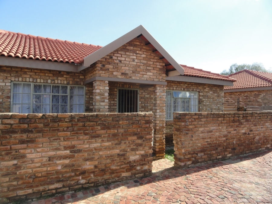 2 Bedroom Property for Sale in Potchefstroom North West